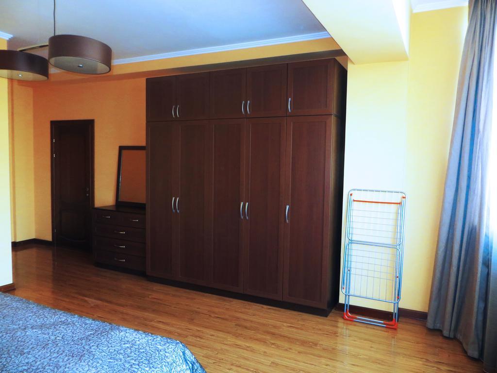 Bishkek House Apartament Esterno foto