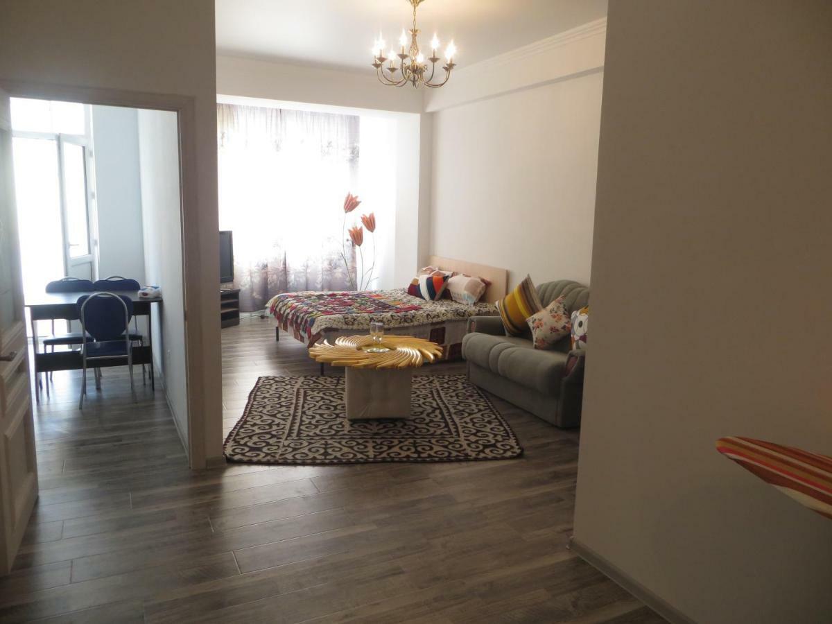 Bishkek House Apartament Esterno foto